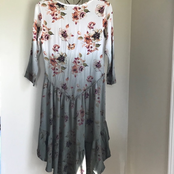 Sold Gimmicks Bke Floral Hi low Tunic Blouse - Picture 5 of 8